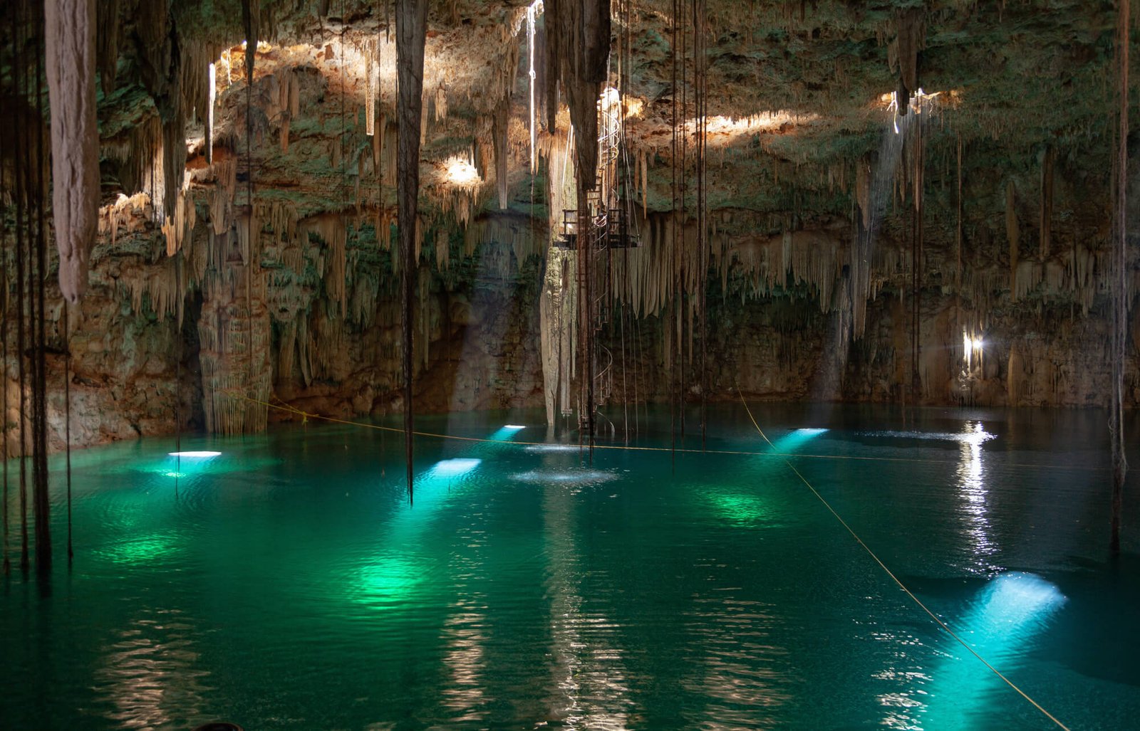 mejores cenotes cerca de cancún