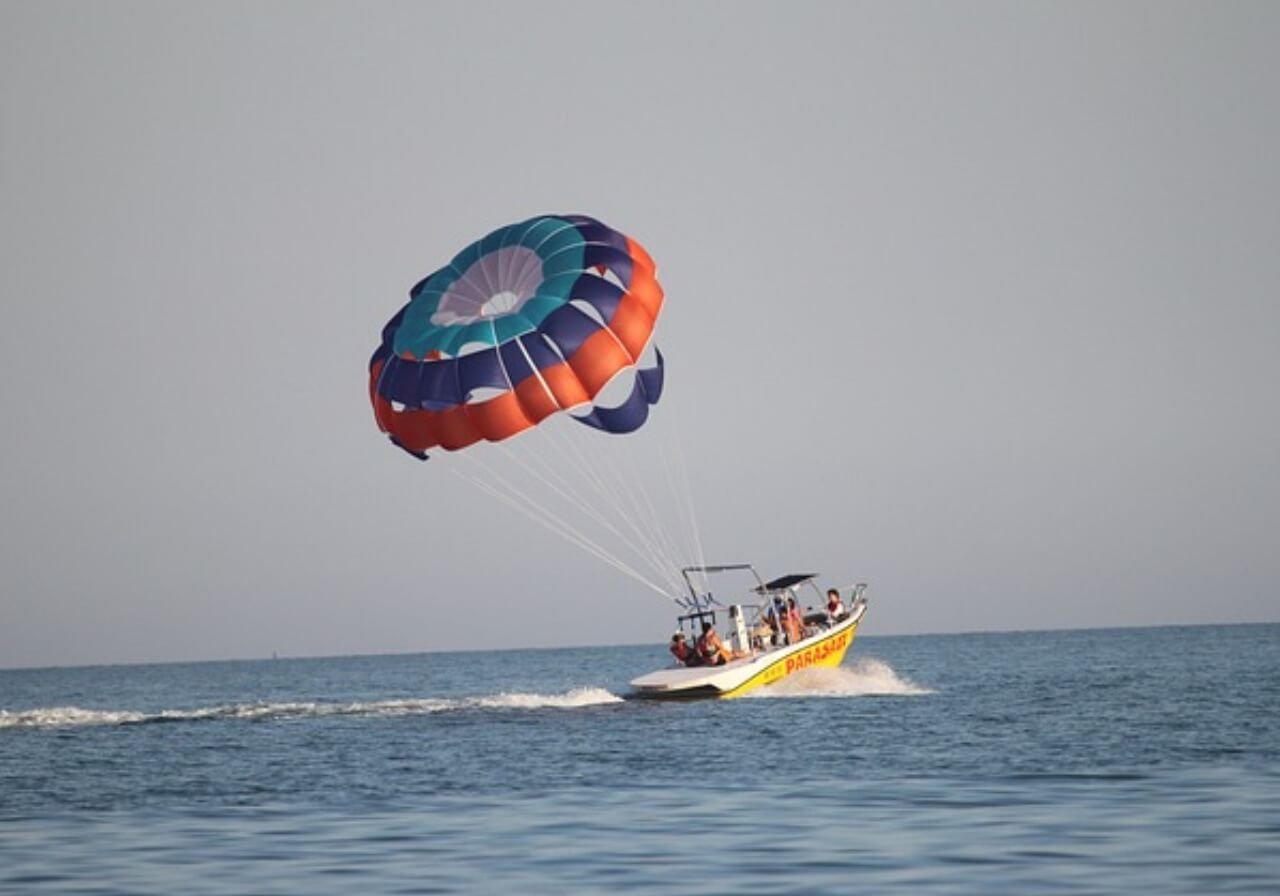 Parasailing actividades acuaticos